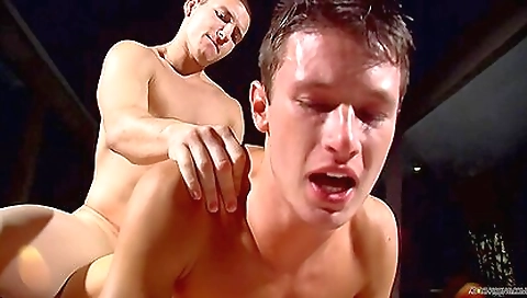 Super-hotry chick fucks like a slut