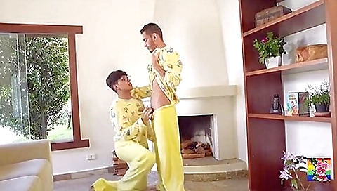 Hawt girl with a big ass gets fucked