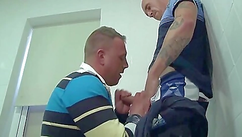 Cheating anal slutty pussy on the beach