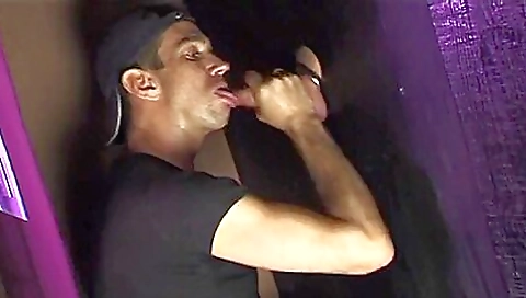 Hawt sweetheart gets her pussy pounded by a huge cock