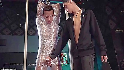 Showaky ret mak spend fixation andil devin curvy