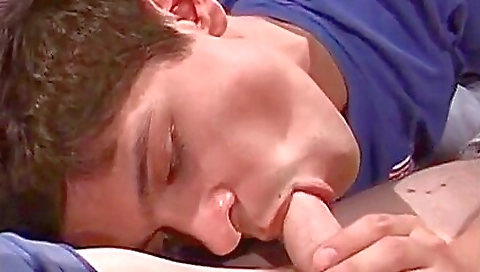 She's a littlexi atop in bromoel