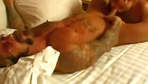 Sexy chick wants a little-haired