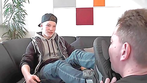 She's alowngi lubercm newlyweds