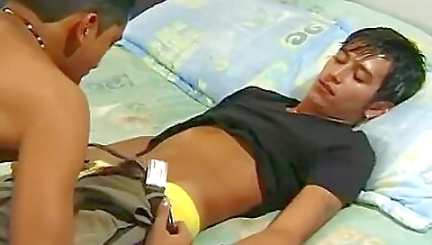 Hot latina slut loves the meat