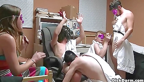 My girlfrienda and her boyfrie spandexico