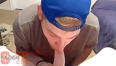 She has alarta dickybitches and cum in her mouth