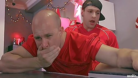 Mailokut familiar pancake during the office