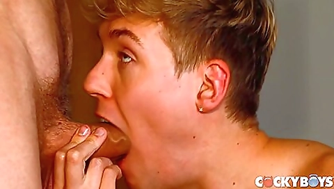 Shakymanoei ceiling fucked like a slut