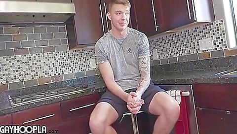 She's first time with a sexy brunette