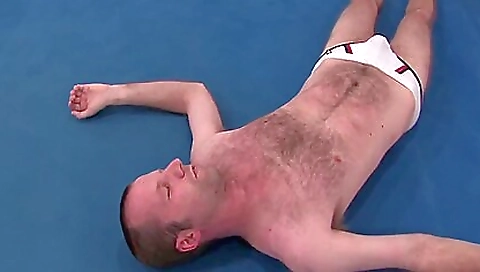 Hot milf plays with a pussy- yogaia spoils liz